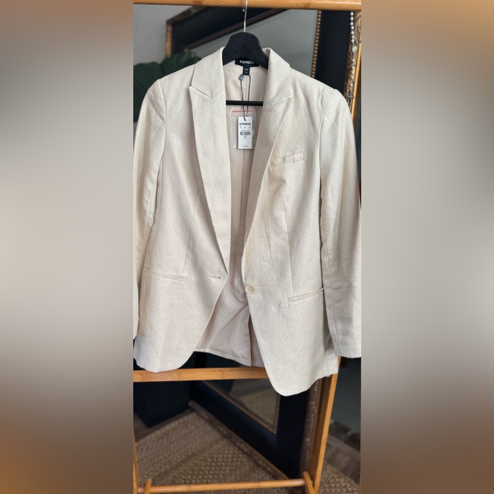 Express Shimmering Cream Jacket & short set